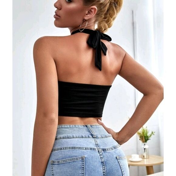 Sexy Black Criss Cross Tie Back Crop Halter Top NWT Large - Picture 3 of 5